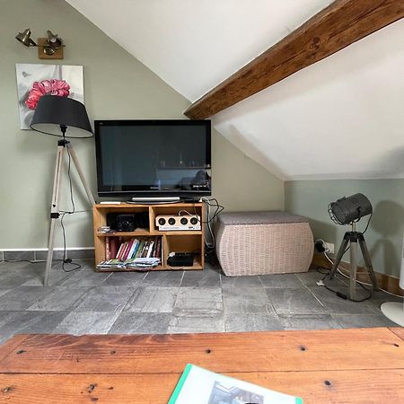 Les Combles De L Aure Grand Studio Cosy Confortable Classe 3 Etoiles Centre Bayeux 2 Mn A Pied Cathedrale Proche Plages Du Debarquement ภายนอก รูปภาพ
