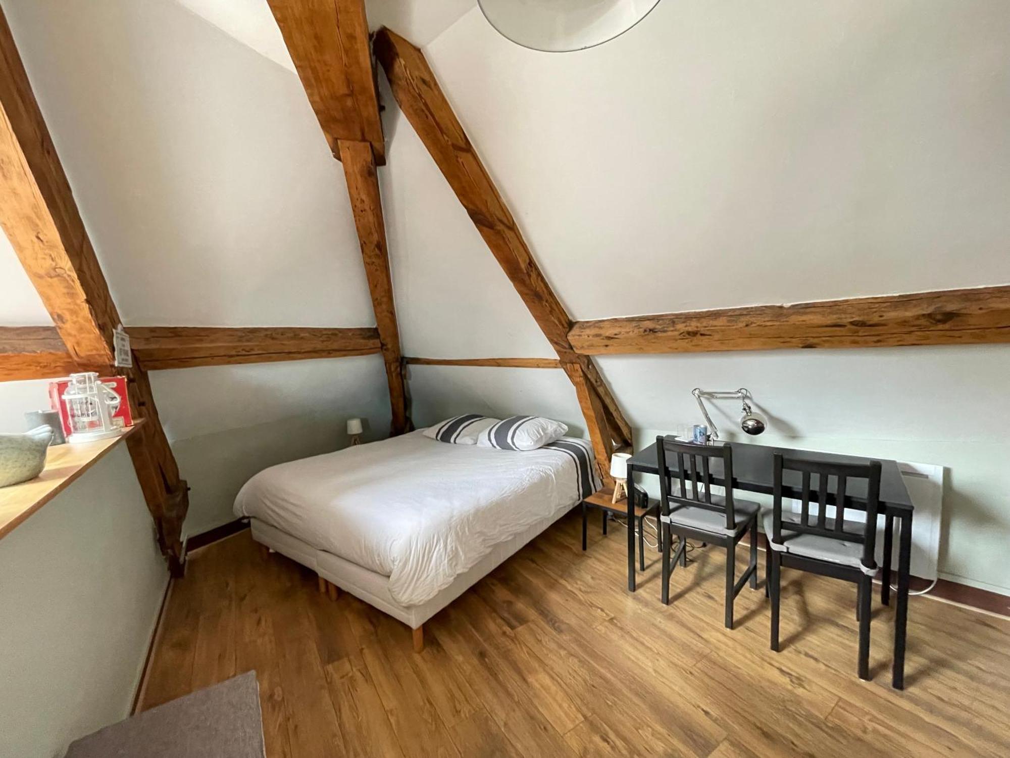Les Combles De L Aure Grand Studio Cosy Confortable Classe 3 Etoiles Centre Bayeux 2 Mn A Pied Cathedrale Proche Plages Du Debarquement ภายนอก รูปภาพ
