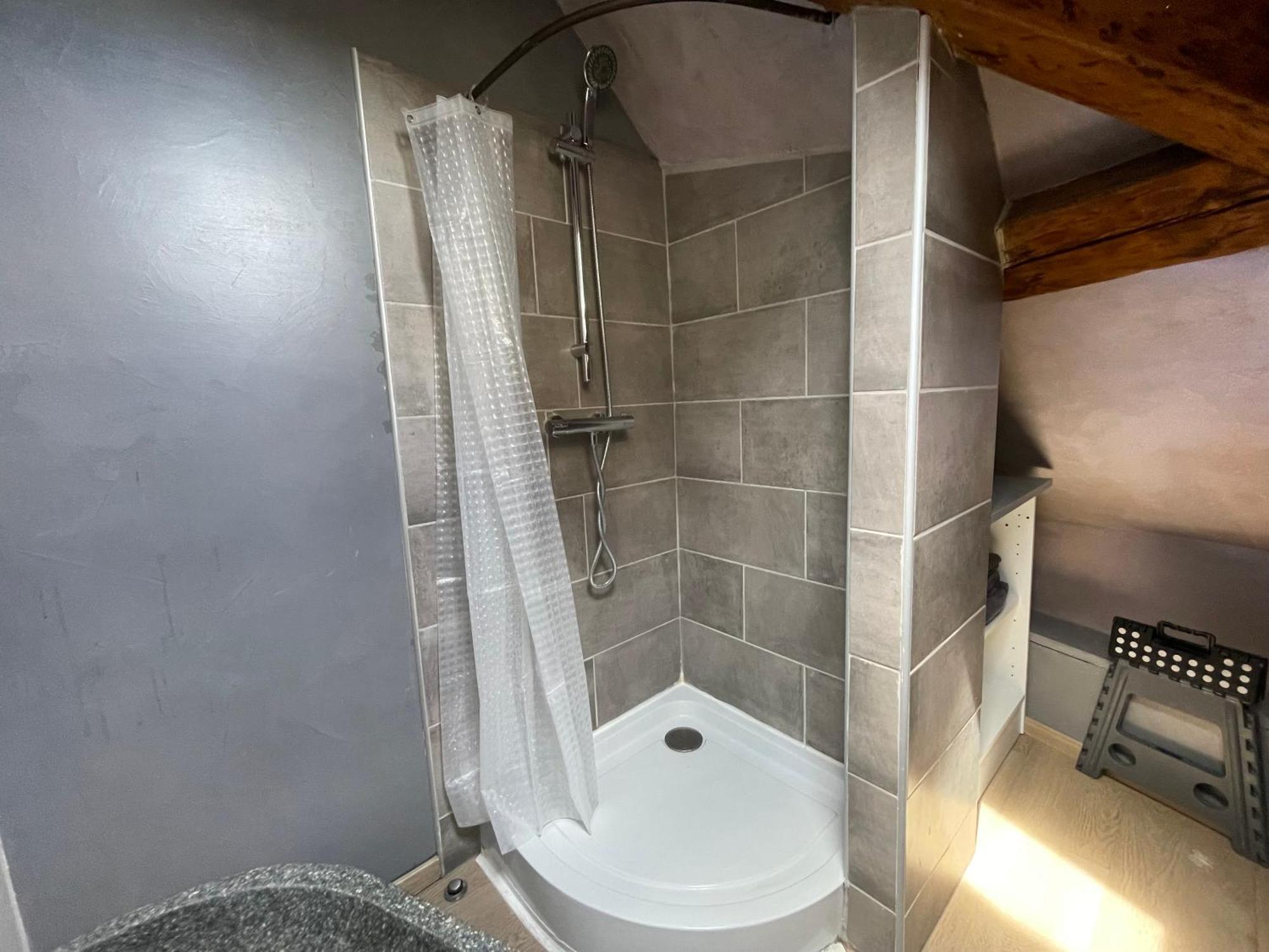 Les Combles De L Aure Grand Studio Cosy Confortable Classe 3 Etoiles Centre Bayeux 2 Mn A Pied Cathedrale Proche Plages Du Debarquement ภายนอก รูปภาพ