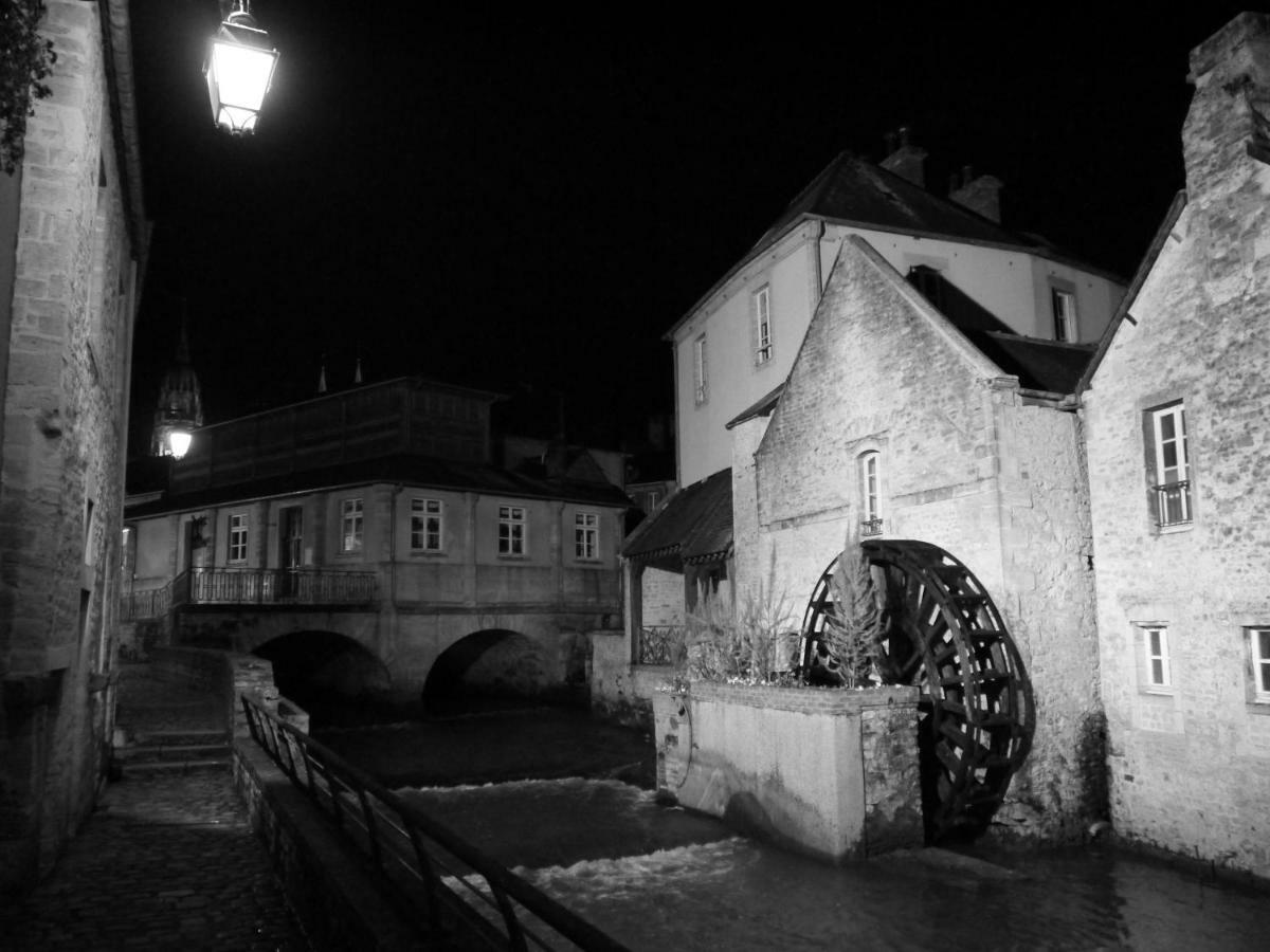 Les Combles De L Aure Grand Studio Cosy Confortable Classe 3 Etoiles Centre Bayeux 2 Mn A Pied Cathedrale Proche Plages Du Debarquement ภายนอก รูปภาพ